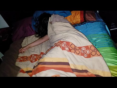❤️ Stepson berači svojo mlado mačeho, medtem ko ona spi. Anal porn na porno sl.porn-milf-300.ru ❤